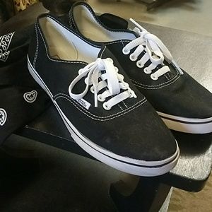 Black Women's Lace Up Vans. Sz. 9